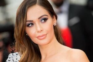 Nabilla transformée par la chirurgie esthétique